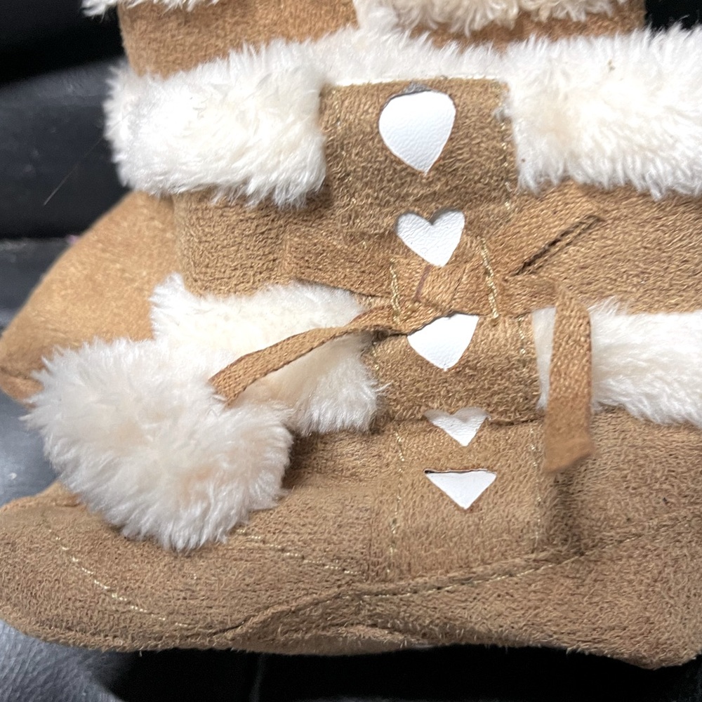 Baby soft bottom shoes